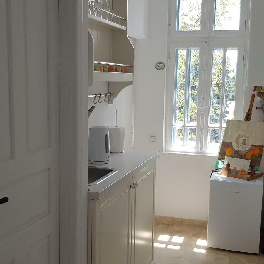 Appartamento Old Town Apartament Targoviste Esterno foto