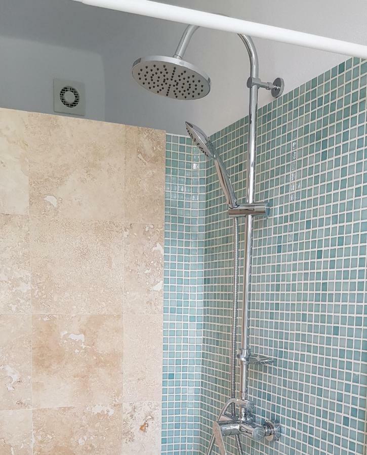 Appartamento Old Town Apartament Targoviste Esterno foto