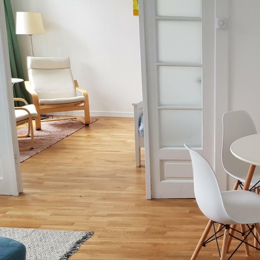 Appartamento Old Town Apartament Targoviste Esterno foto
